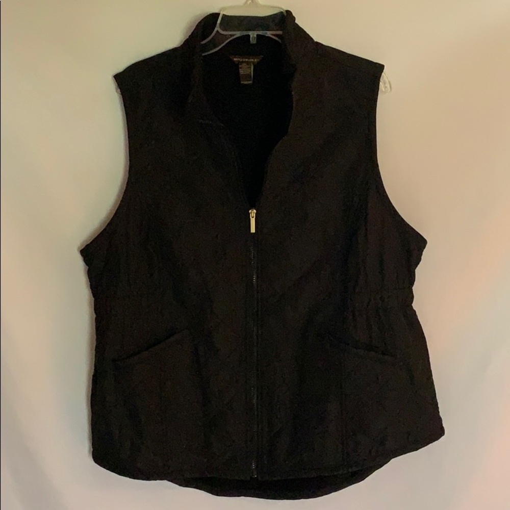 Bit & Bridle quilted best black